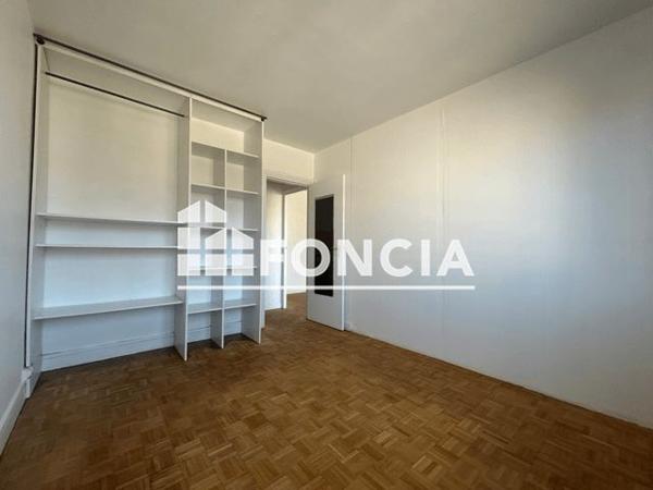 Location Studio 43 m² - 25 RUE CIRCULAIRE Le Vesinet 78110