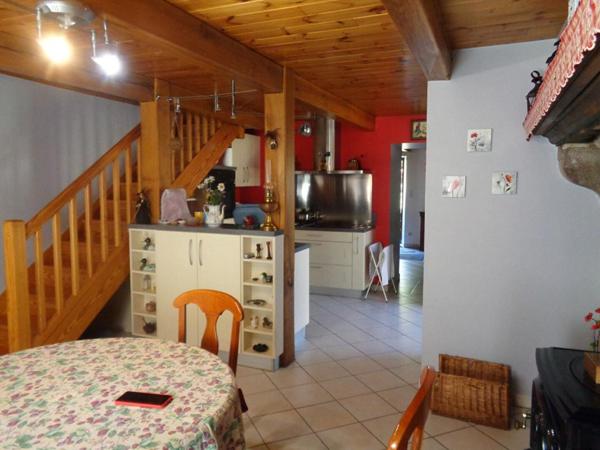 Beurieres (63), maison de 107 m2, 3 chambres sur 419 m2 de terrain