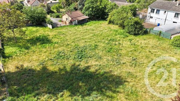 Terrain à vendre  2094 m 2   YZEURE  - 03