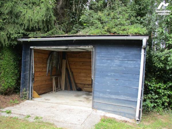 PROPRIETE sur parc arboré de 3986 m²  avec dépendances