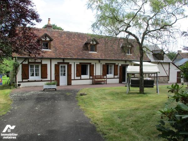 PROPRIETE sur parc arboré de 3986 m²  avec dépendances