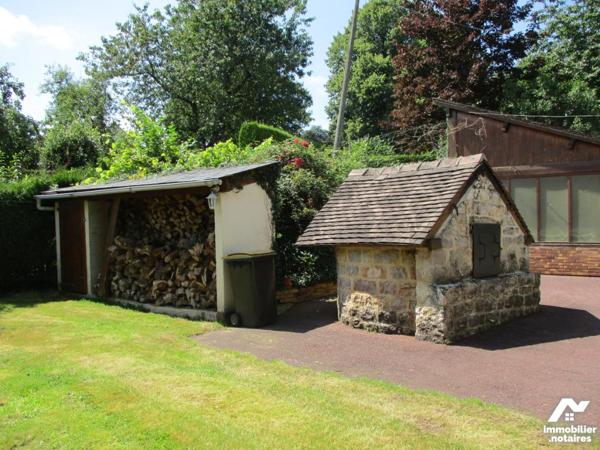 PROPRIETE sur parc arboré de 3986 m²  avec dépendances