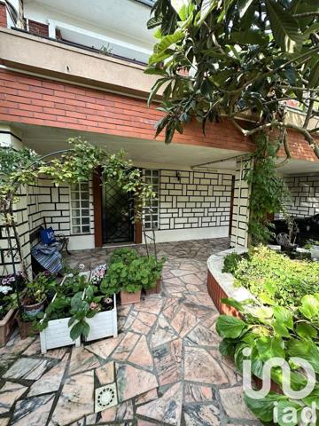 Maison traditionnelle 4 pièces de 90 m² à Rosny-sous-Bois (93110)