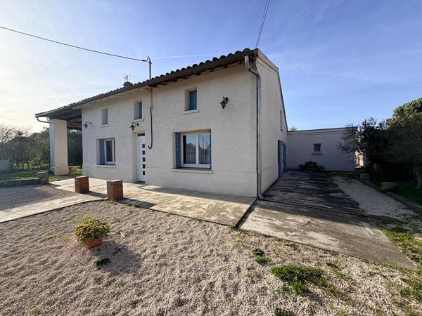 Maison 4 pièces de plain pieds sur 940m² de terrain
