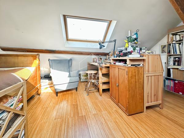 Charmant triplex lumineux "esprit maison" avec terrasse et garage XXL ? Mairie de Montreuil