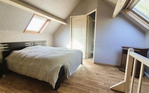 Maison à vendre    4 pièces • 75,37 m2 Saint-Léger-du-Bourg-Denis