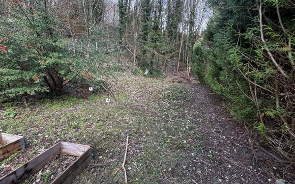 Maison à vendre    4 pièces • 75,37 m2 Saint-Léger-du-Bourg-Denis