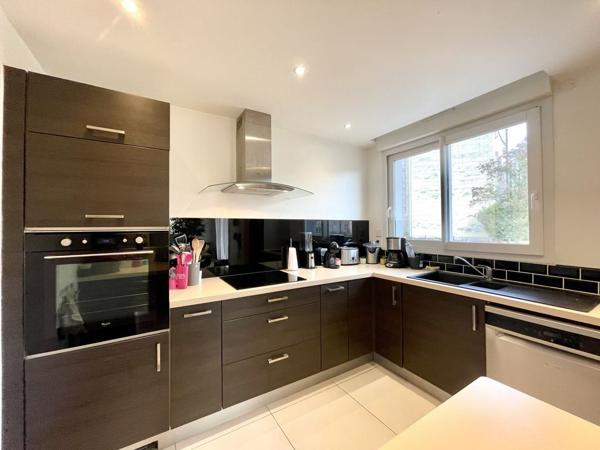 Superbe maison dans le coeur de ville de Meaux - 5 chambres - sous-sol total - jardin 1160 m2