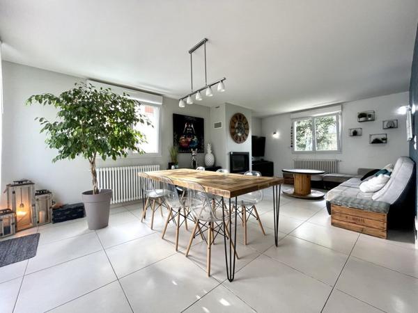 Superbe maison dans le coeur de ville de Meaux - 5 chambres - sous-sol total - jardin 1160 m2