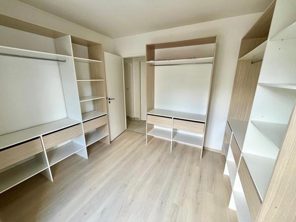 Superbe maison dans le coeur de ville de Meaux - 5 chambres - sous-sol total - jardin 1160 m2