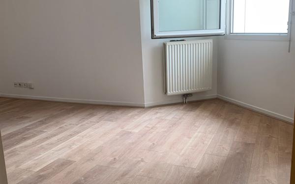 Appartement à vendre    1 pièce • 34,19 m2 Suresnes