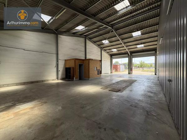 Location                                                      Local commercial
                        
                     1 pièces                      200 m2                     à Samazan