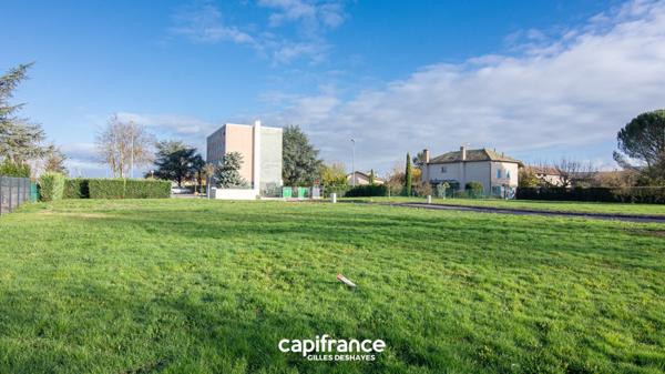 St-Didier-sur-Chalaronne (01140) Terrain Viabilisé 701m²