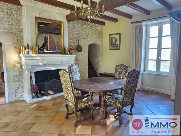 Maison de maitre Yves 8 pièce(s)