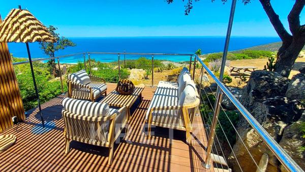 Corbara – Villa contemporaine avec vue mer exceptionnelle