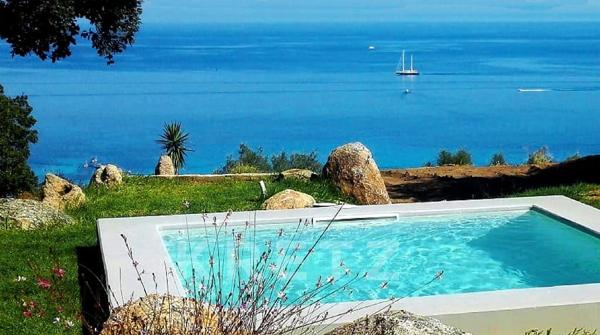 Corbara – Villa contemporaine avec vue mer exceptionnelle