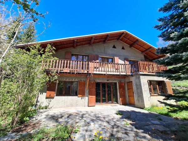 Vaste maison Type 5 avec garage et grand jardin