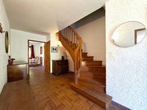 Vaste maison Type 5 avec garage et grand jardin