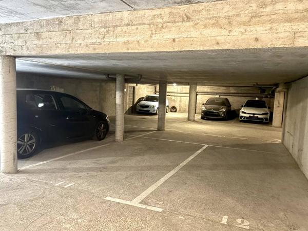 Place de parking - Canal du midi