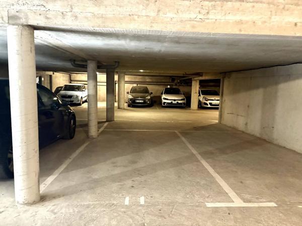 Place de parking - Canal du midi