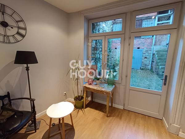 Maison de ville située à Sail Sous Couzan