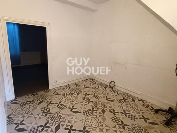 Maison de ville située à Sail Sous Couzan