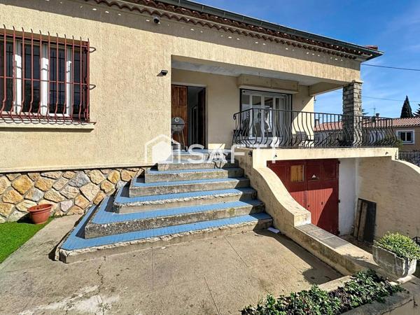 Maison 4 faces – 130 m² habitables – Terrain 730 m² – Un sous-sol 130m² À 10 min à pied de la cité médiévale