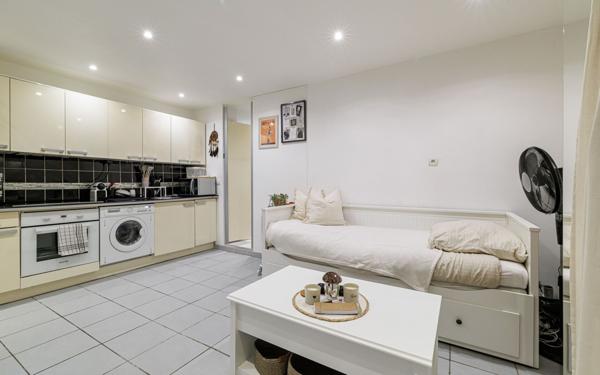 Appartement à vendre    1 pièce • 19,34 m2 Nice