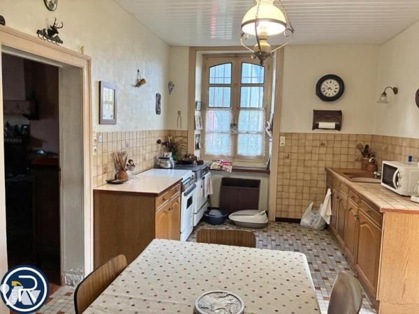 LA BACONNIERE - Maison