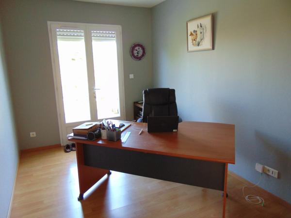 BEAU PAVILLON DE PLAIN-PIED 3 CHAMBRES PLUS 1 BUREAU