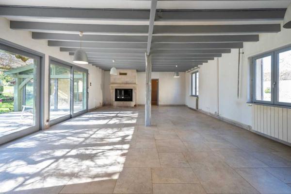 Maison ancienne - Cazals Cazals – Ensemble de caractère en pierre avec piscine, 5 chambres et grand potentiel au cœur du village