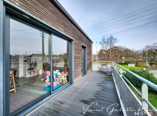 Ensemble de 4 Appartements-4 places de stationnements