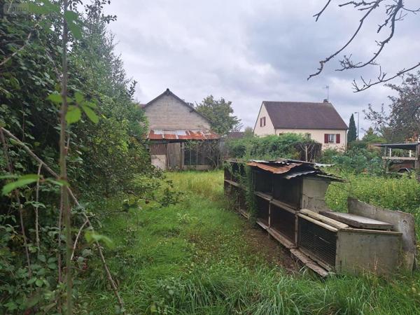 Maison à vendre à Savigné-l'Évêque dans la Sarthe (72460), ref : 013-1473