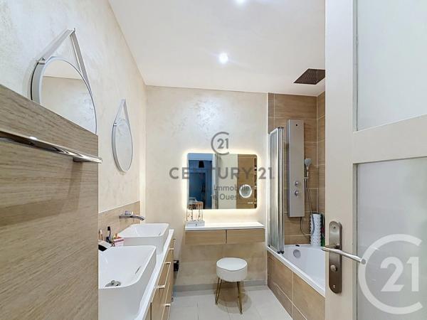 Appartement F3 à vendre  3 pièces - 68,27 m 2   NICE  - 06
