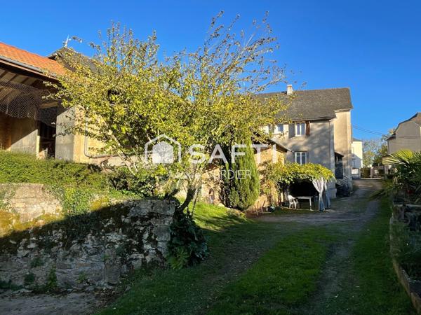 Maison de 235 m2 au coeur de Montbazens avec terrain