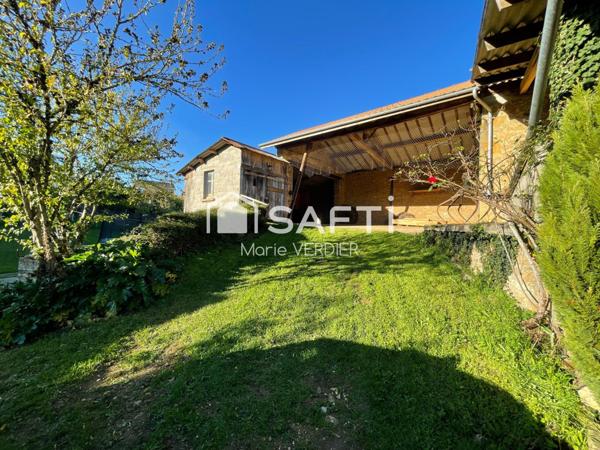 Maison de 235 m2 au coeur de Montbazens avec terrain