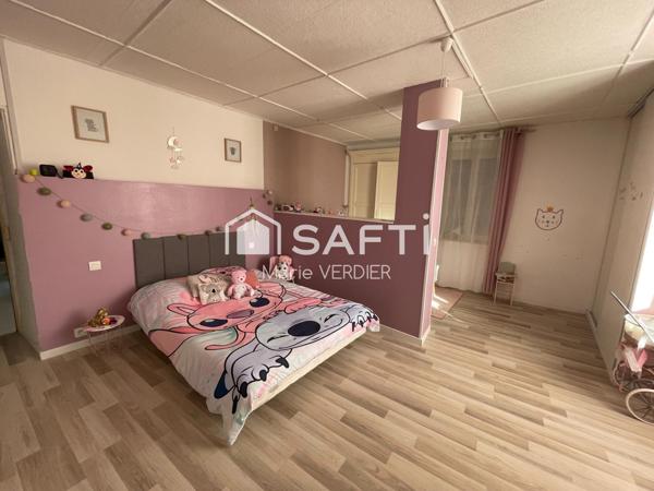 Maison de 235 m2 au coeur de Montbazens avec terrain