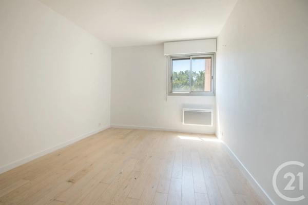 Appartement F3 à vendre  3 pièces - 67,05 m 2   VILLEFRANCHE SUR MER  - 06