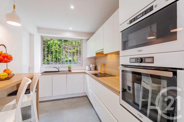 Appartement F4 à vendre  4 pièces - 105,51 m 2   VILLEFRANCHE SUR MER  - 06