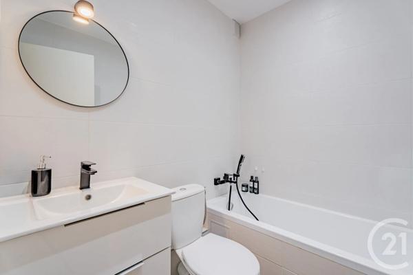 Appartement F4 à vendre  4 pièces - 105,51 m 2   VILLEFRANCHE SUR MER  - 06