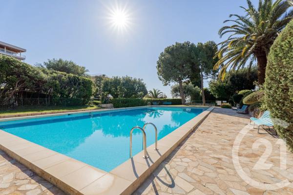Appartement F4 à vendre  4 pièces - 105,51 m 2   VILLEFRANCHE SUR MER  - 06