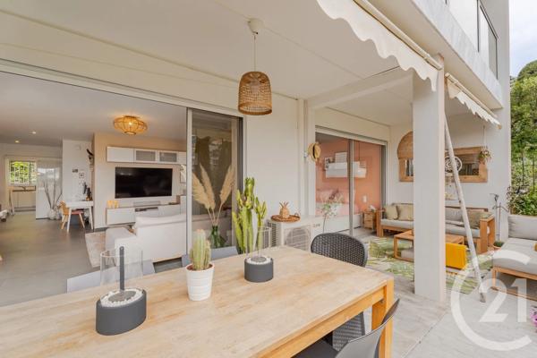 Appartement F4 à vendre  4 pièces - 105,51 m 2   VILLEFRANCHE SUR MER  - 06