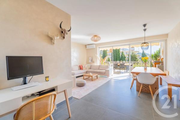 Appartement F4 à vendre  4 pièces - 105,51 m 2   VILLEFRANCHE SUR MER  - 06