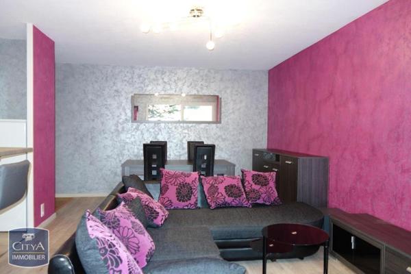 Appartement à louer 2 pièces 59.98m²