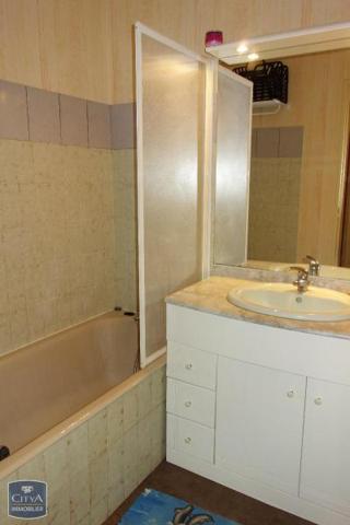 Appartement à louer 2 pièces 59.98m²