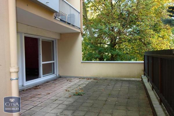 Appartement à louer 2 pièces 59.98m²