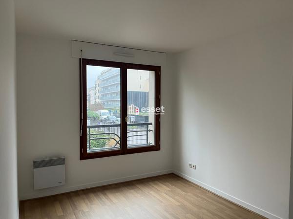 Location Appartement 3 pièces 63.96 m² - Courbevoie 92400