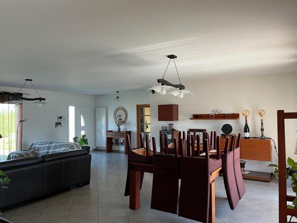 maison 200 M2 a ST MAUR