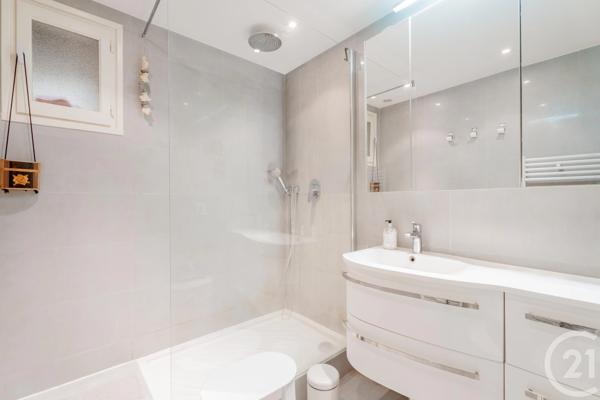 Appartement F4 à vendre  4 pièces - 74,09 m 2   NICE  - 06