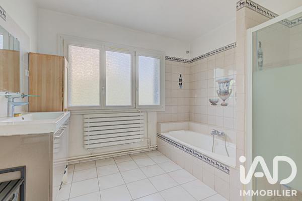 Maison à vendre 7 pièces 137,01 m² Fontenay-en-Parisis